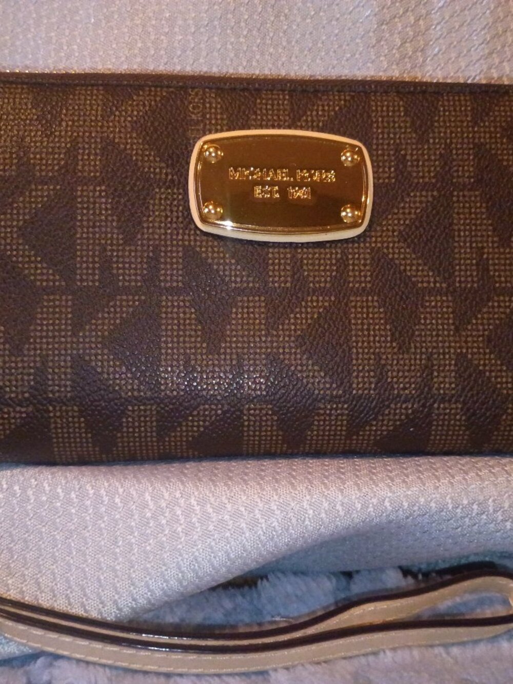 Michael Kors Jet Set Travel Large Logo Continental Wristlet – Brown/Acorn